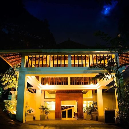 Hotel Hilltop Kandy Exteriör bild